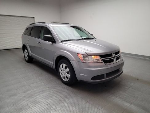 Used 2017 Dodge Journey SE w/ Flexible Seating Group FWD image 13