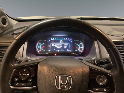 Used 2022 Honda Pilot Touring image 10