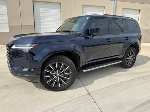 Used 2024 Lexus GX 550 w/ Accessory Package (Z1) AWD/4WD image 1