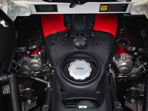 Used 2021 Ferrari F8 Tributo RWD image 24