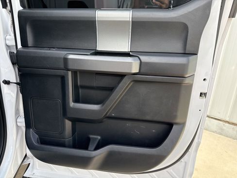 Used 2015 Ford F150 XLT w/ Equipment Group 302A Luxury image 14