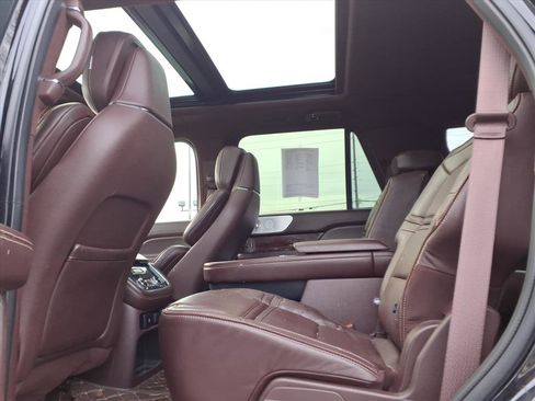 Used 2018 Lincoln Navigator Black Label image 26