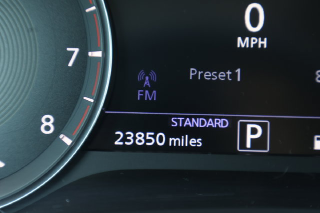 Used 2023 INFINITI QX50 Luxe FWD image 2