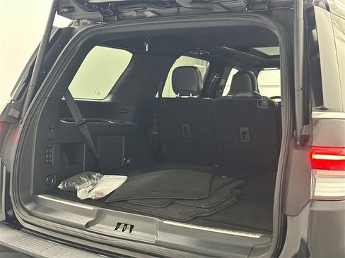 Used 2022 Lincoln Navigator Reserve image 9