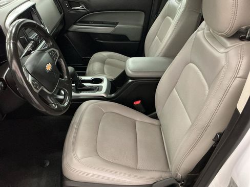 Used 2020 Chevrolet Colorado LT w/ LT Convenience Package RWD image 9