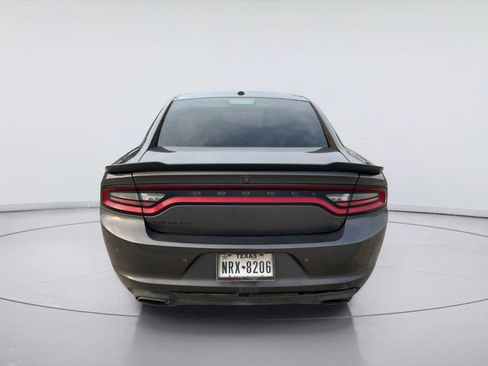 Used 2020 Dodge Charger SXT w/ Blacktop Package RWD image 4