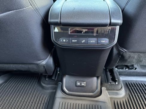 Certified 2023 Toyota Highlander LE image 20