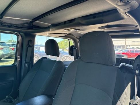 Used 2020 Jeep Wrangler Sport AWD/4WD image 8