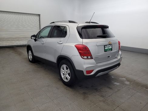 Used 2020 Chevrolet Trax LT w/ LT Convenience Package image 5