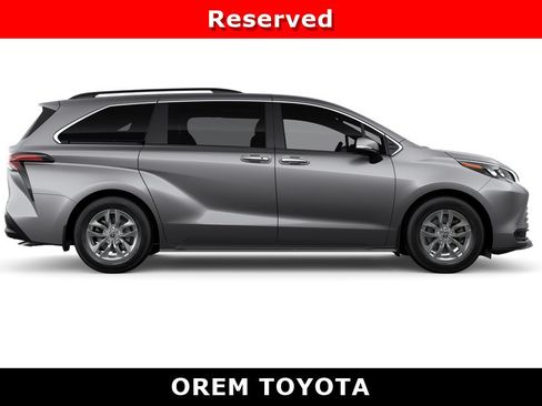 New 2026 Toyota Sienna XLE FWD image 12