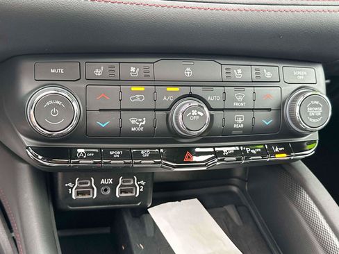 Used 2023 Dodge Durango GT AWD/4WD image 26