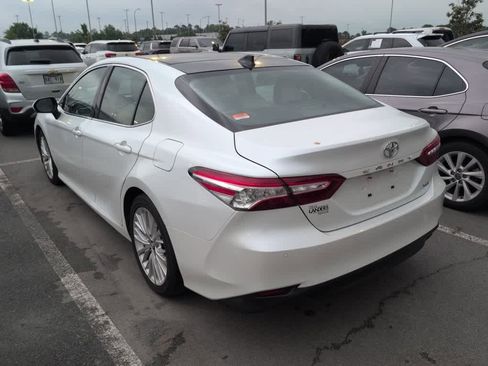 Used 2018 Toyota Camry XLE w/ Audio Package FWD image 7