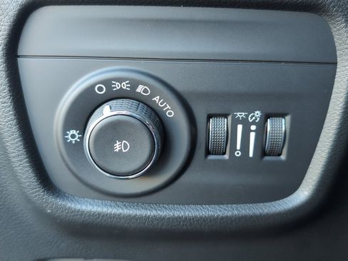 New 2025 Jeep Grand Cherokee Limited w/ Luxury Tech Group II image 15