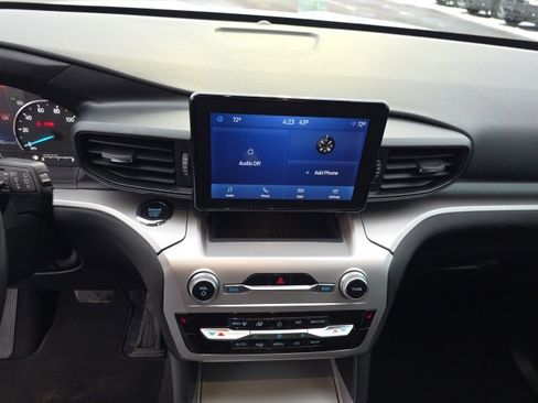 Certified 2022 Ford Explorer XLT image 21