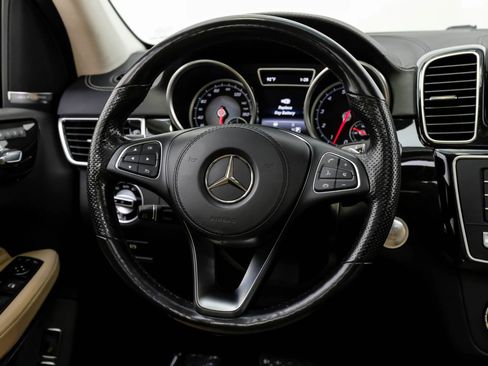 Used 2017 Mercedes-Benz GLS 550 4MATIC image 11