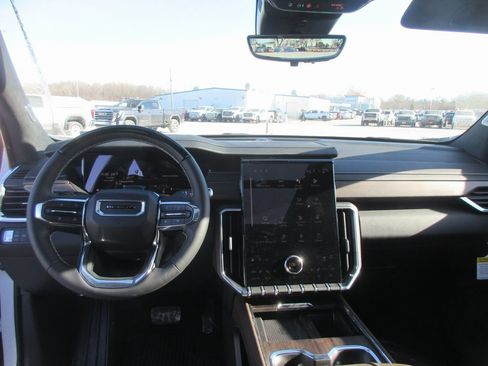 New 2026 GMC Acadia Denali Ultimate image 17