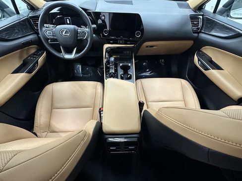 Used 2025 Lexus NX 250 FWD w/ Premium Package image 26