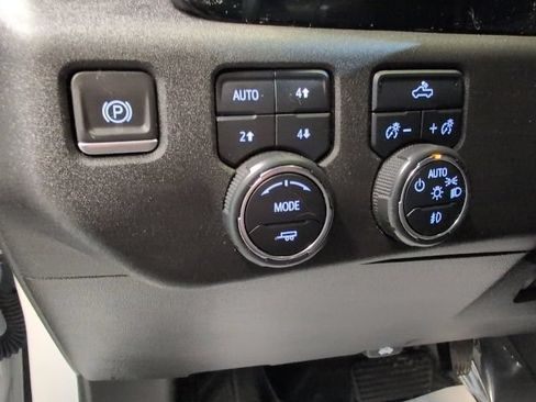 Used 2023 Chevrolet Silverado 1500 RST w/ Convenience Package II AWD/4WD image 17