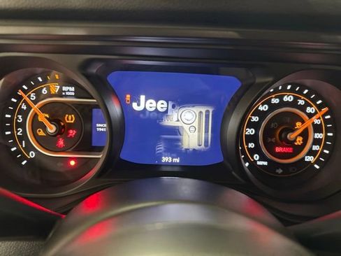 Used 2024 Jeep Gladiator Sport image 19