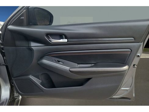 Used 2021 Nissan Altima 2.5 SR FWD image 27
