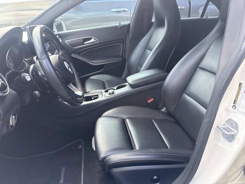 Used 2016 Mercedes-Benz CLA 250 image 4