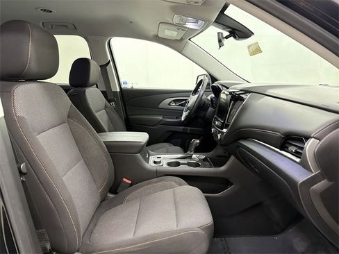 Used 2020 Chevrolet Traverse LT image 22