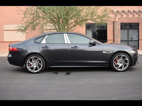 Used 2016 Jaguar XF S image 1