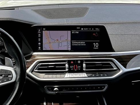 Used 2021 BMW X7 xDrive40i w/ M Sport Package AWD/4WD image 9