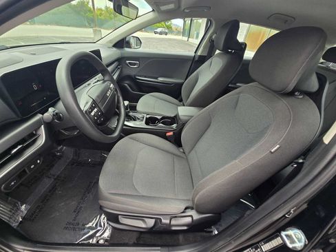Used 2025 Kia K4 FWD image 21