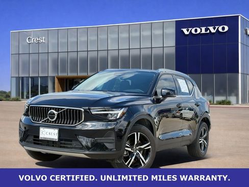 Certified 2025 Volvo XC40 B5 Core AWD/4WD image 1