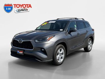Certified 2021 Toyota Highlander LE