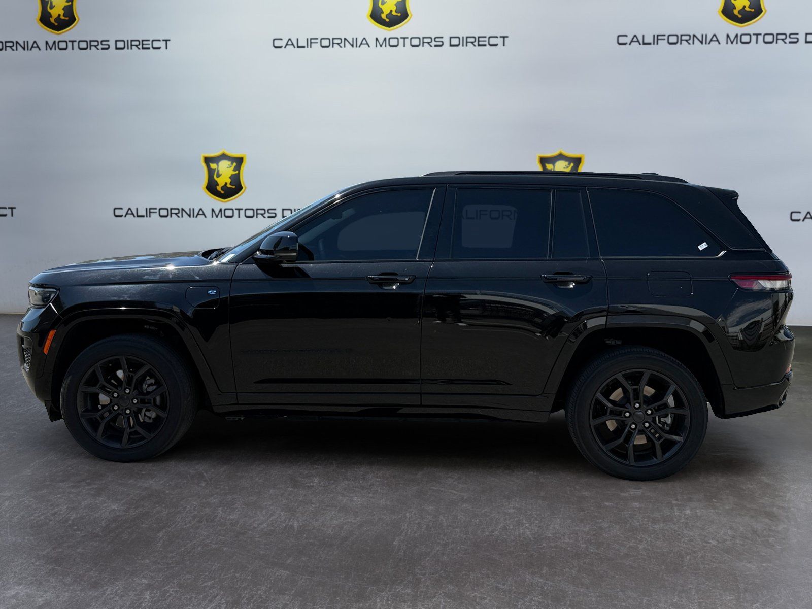 Used 2023 Jeep Grand Cherokee 30th Anniversary AWD/4WD image 2