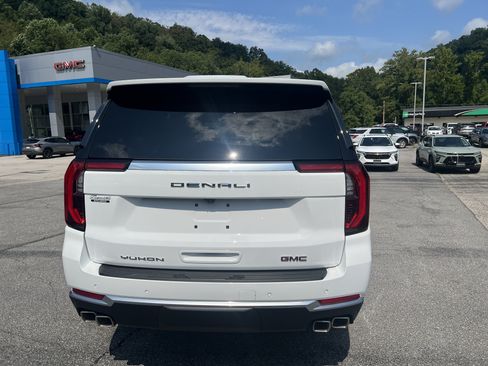 New 2026 GMC Yukon Denali AWD/4WD image 4