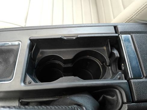 Used 2013 Ford Mustang GT Premium RWD image 33