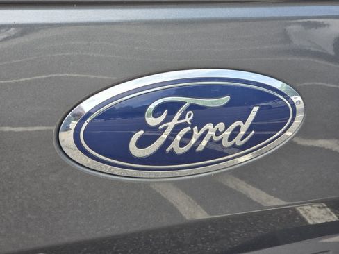 Used 2018 Ford F150 XLT w/ Equipment Group 302A Luxury RWD image 5