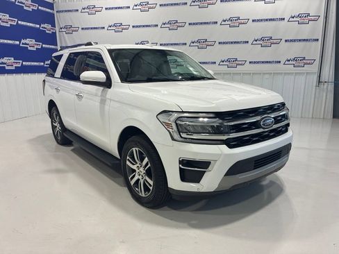 Used 2024 Ford Expedition Limited AWD/4WD image 8
