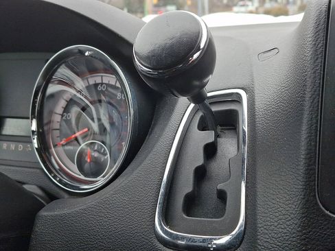 Used 2019 Dodge Grand Caravan SE image 15