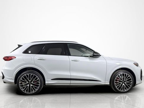 Used 2025 Audi SQ5 Prestige w/ Prestige Package AWD/4WD image 6