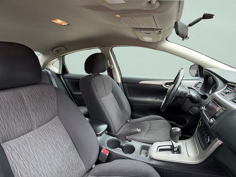 Used 2015 Nissan Sentra SV FWD image 28