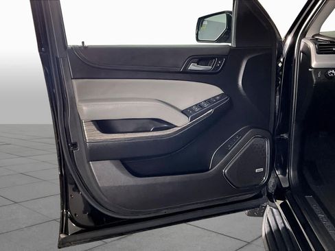 Used 2020 Chevrolet Suburban LT RWD image 20