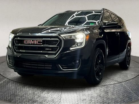Used 2023 GMC Terrain AT4 image 4