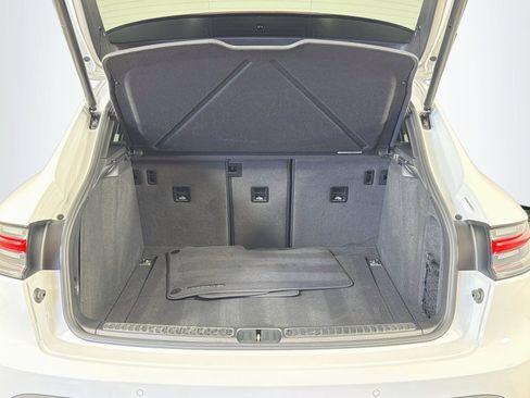 Used 2026 Porsche Macan AWD/4WD image 29