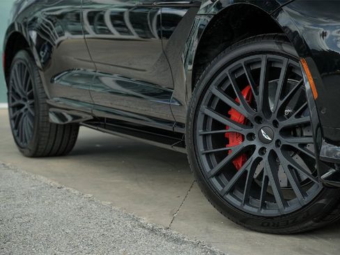 New 2026 Aston Martin DBX 707 image 2