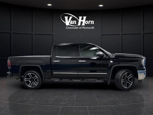 Used 2018 GMC Sierra 1500 SLT w/ Black Pack image 2