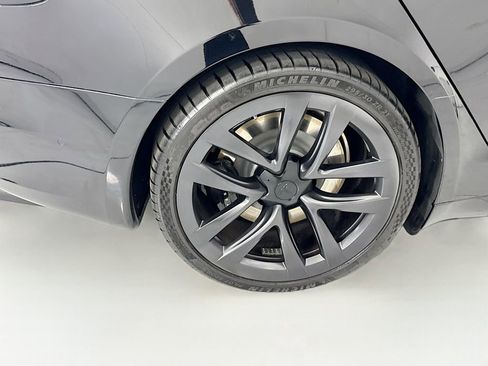 Used 2022 Tesla Model S Plaid AWD/4WD image 32