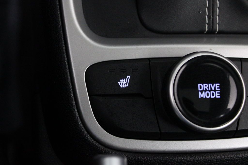 Certified 2026 Hyundai Venue SEL FWD image 26