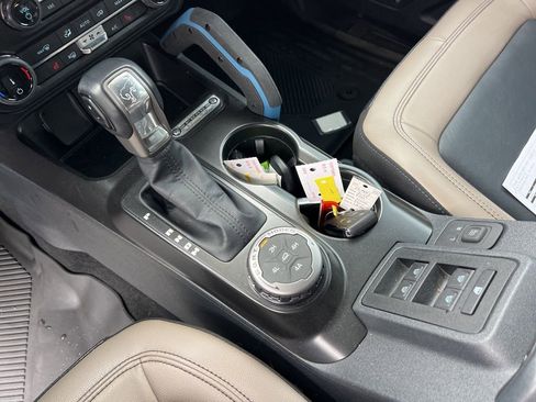 Used 2022 Ford Bronco Wildtrak image 17