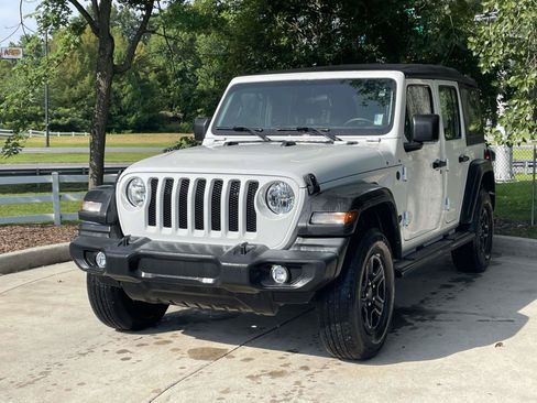 Used 2022 Jeep Wrangler Unlimited Sport AWD/4WD image 5