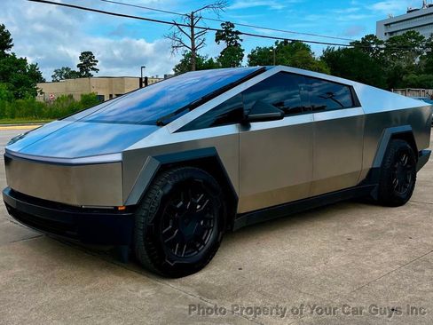 Used 2025 Tesla Cybertruck AWD Crew Cab image 12