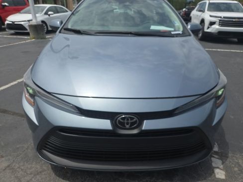Used 2023 Toyota Corolla LE w/ LE Convenience Package FWD image 9